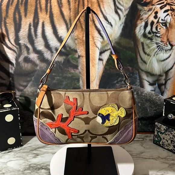 Coach 1491 tan signature print with fish and purple suede - Picture 1 of 11